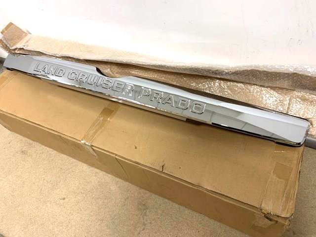 新品 トヨタ純正 150 ランドクルーザー プラド バックドアガーニッシュ リアガーニッシュ TOYOTA Land Cruiser Prado Back Door Garanish