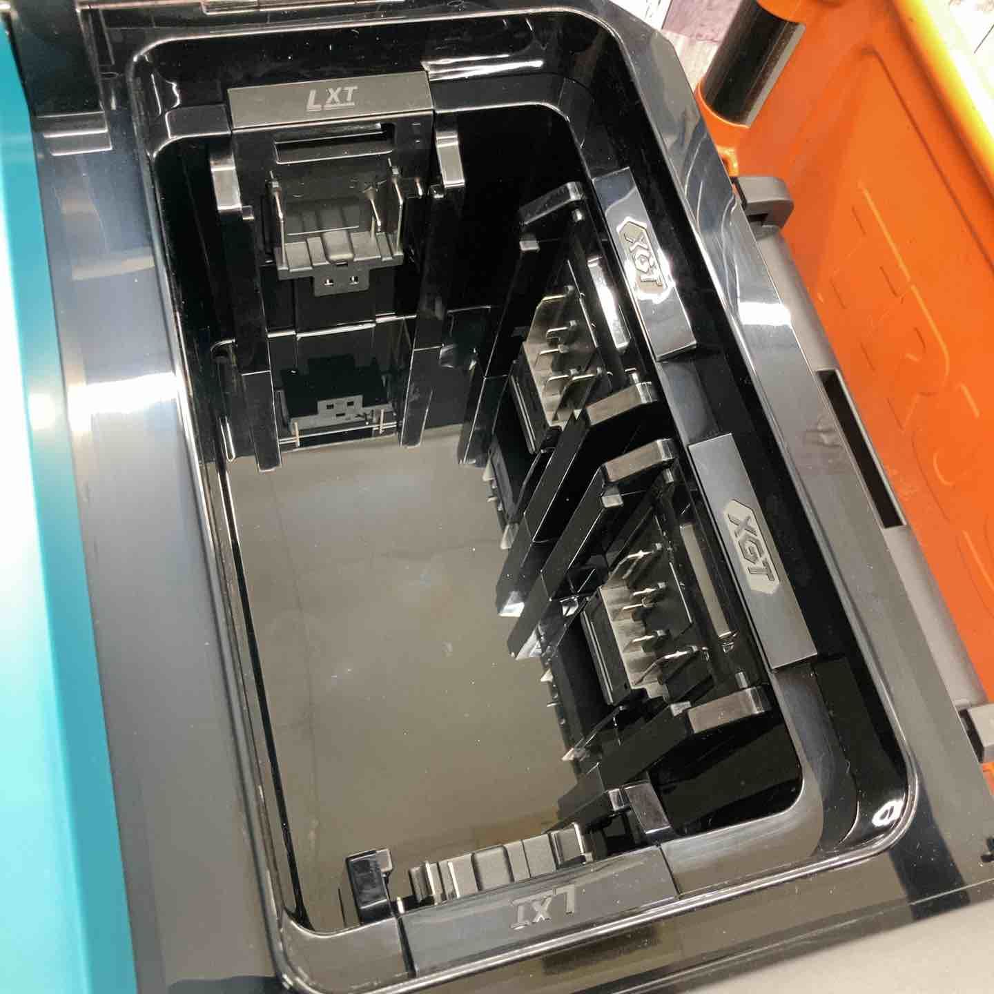 ☆マキタ(makita) コードレス冷温庫 CW004GZ【八潮店】 - メルカリ
