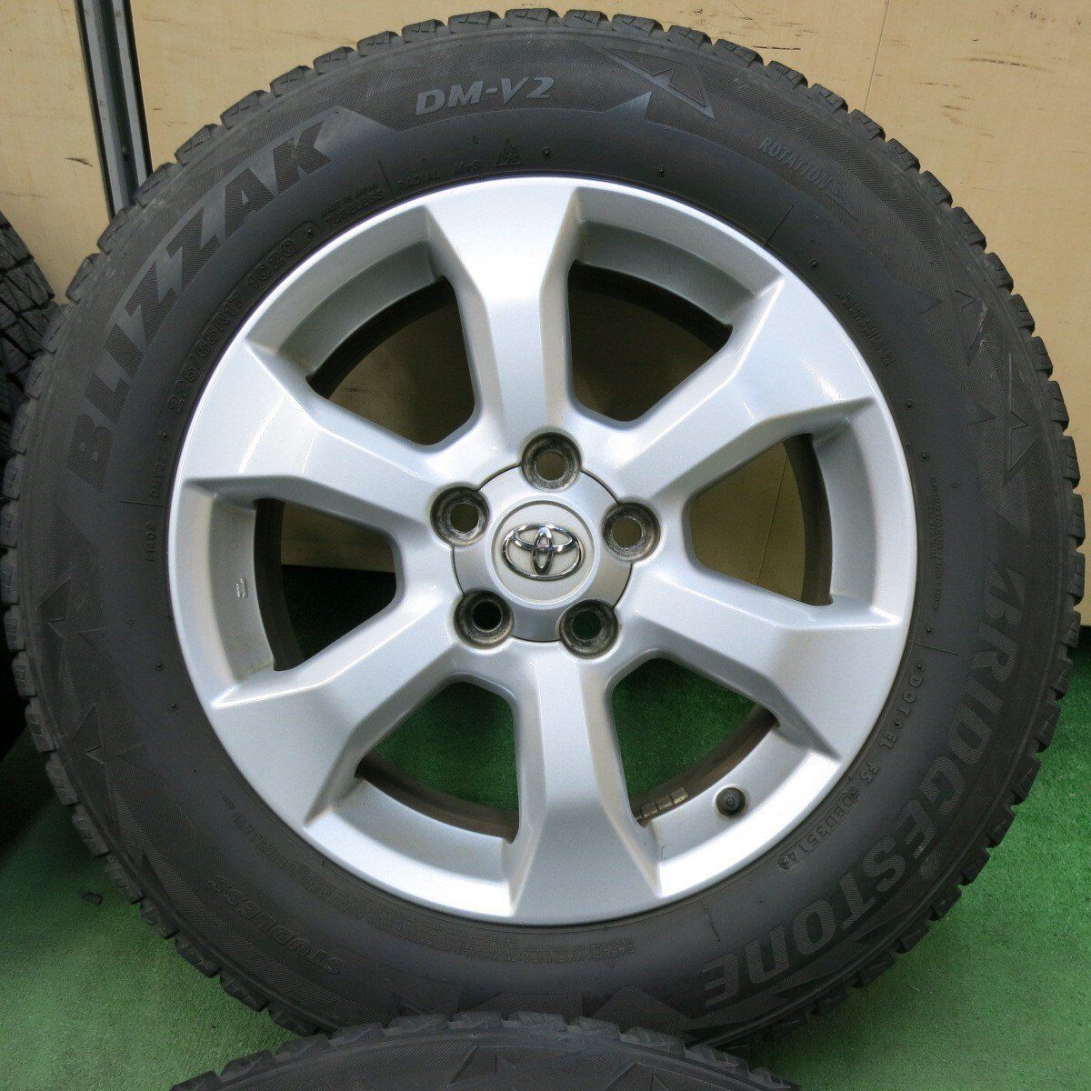 4本価格☆トヨタ ヴァンガード 純正 225/65R17 スタッドレス