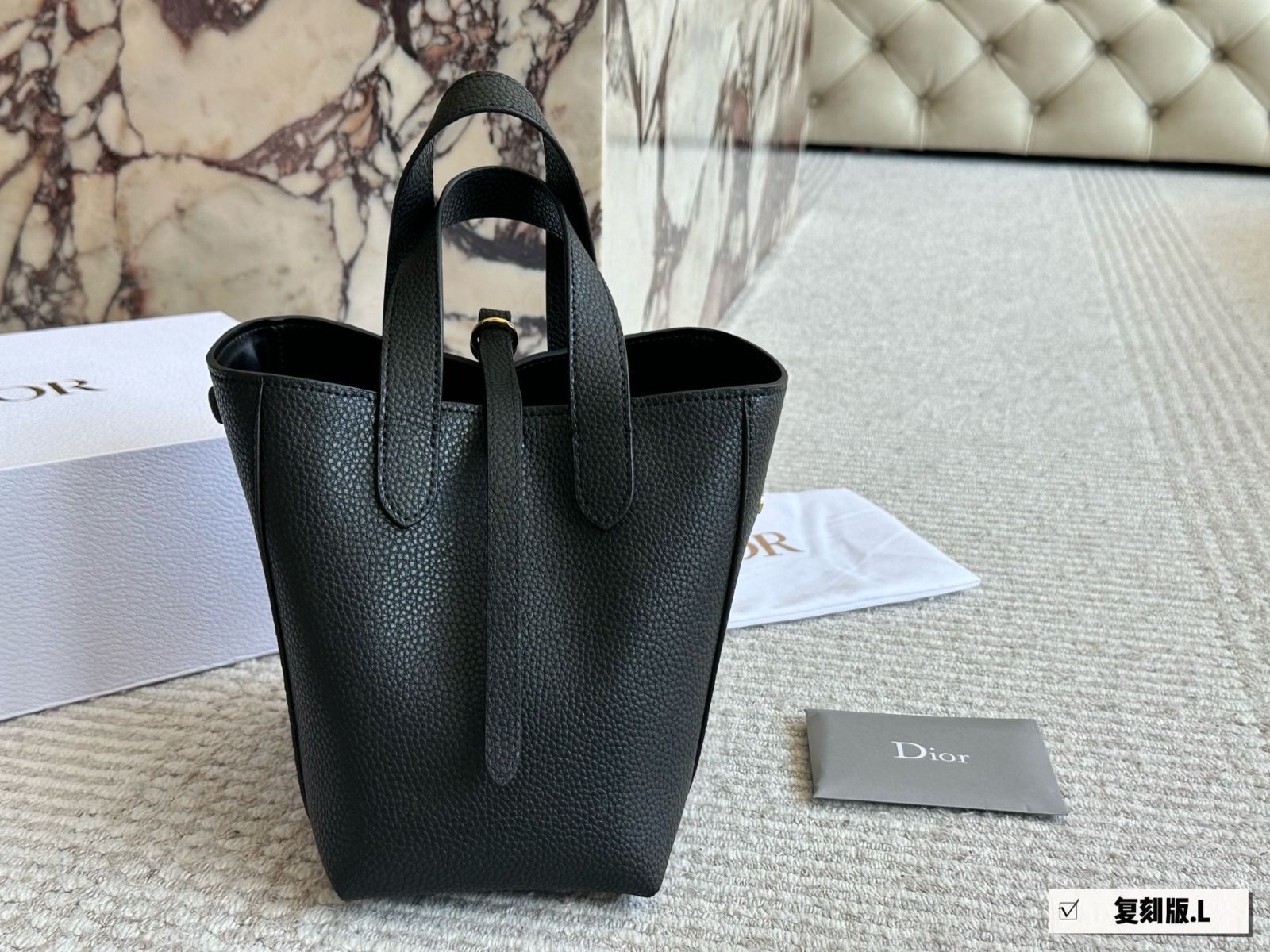 Diorディオール★Bucket Bag ★バケツバッグ★ベージュ 今日特価】Christian Dior Signaturea Bucket Bag クリスチャン