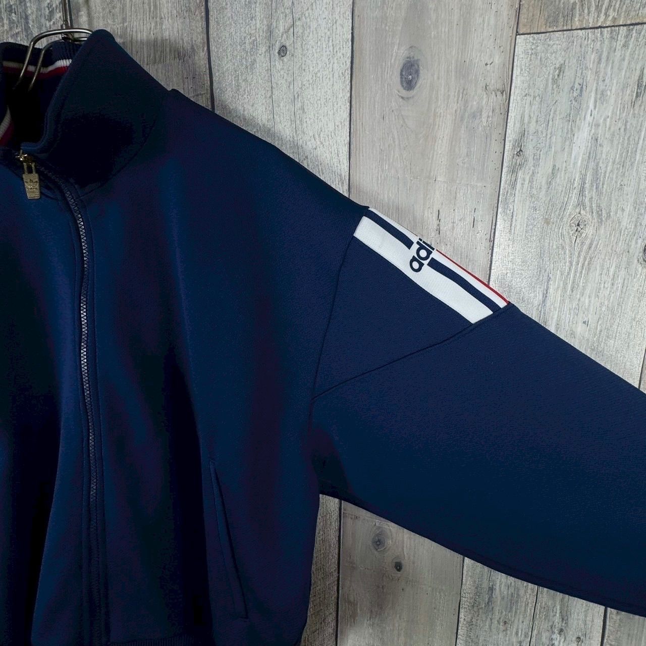 トレフォイル ロゴ