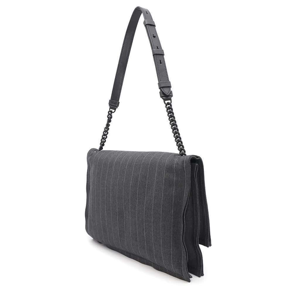 サルヴァトーレ・フェラガモ ショルダーバッグ ビバ ボウ ヴァラリボン  