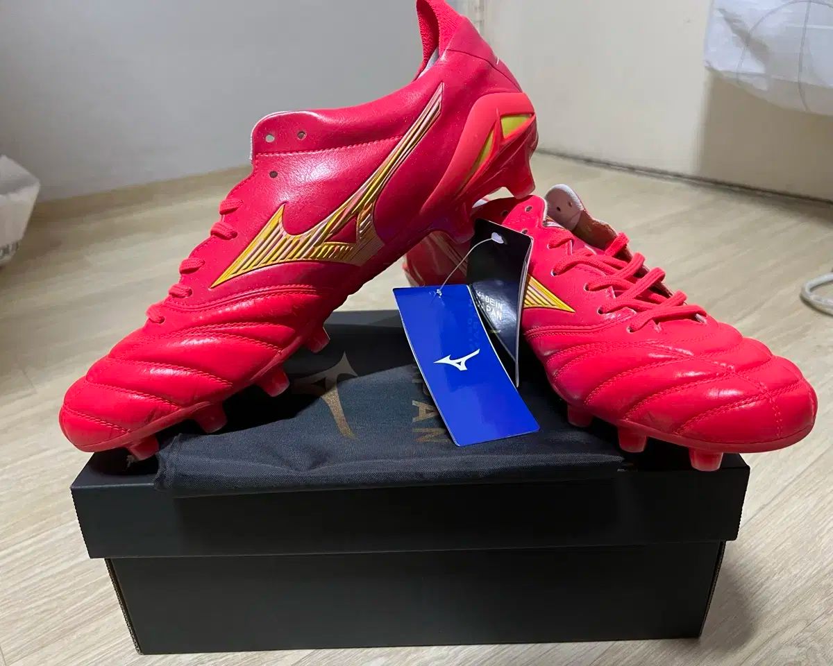 モレリアネオ4 レッド ミズノ モレリアネオ4ジャパン Ruby Red Pack