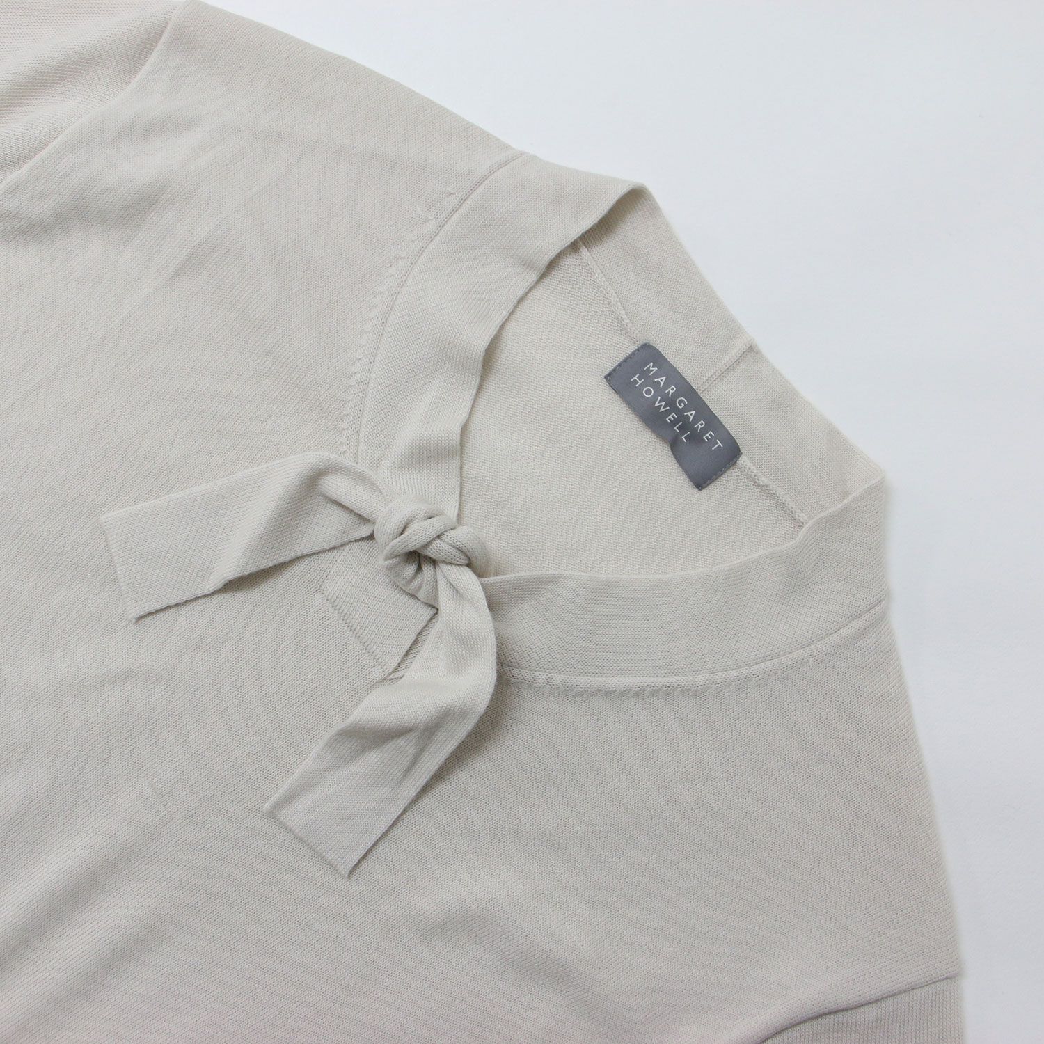 美品 MARGARET HOWELL マーガレットハウエル ニット ベージュ サイズ:2 