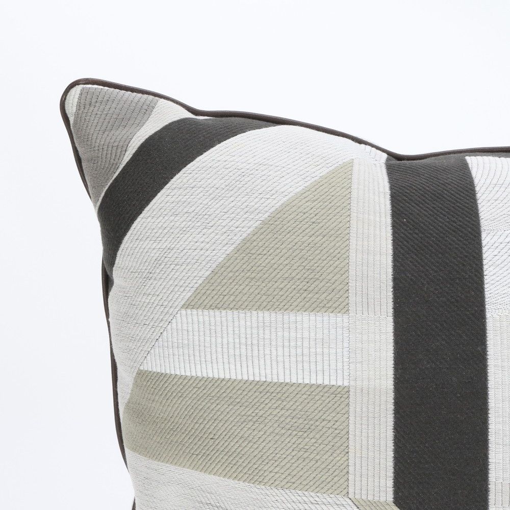 クッション ホーム