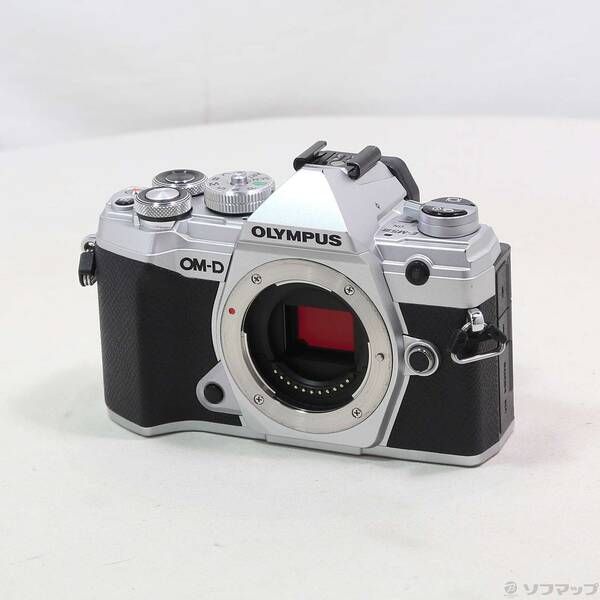 中古品〕 OM-D E-M5 Mark III ボディ シルバー【262】 - メルカリ