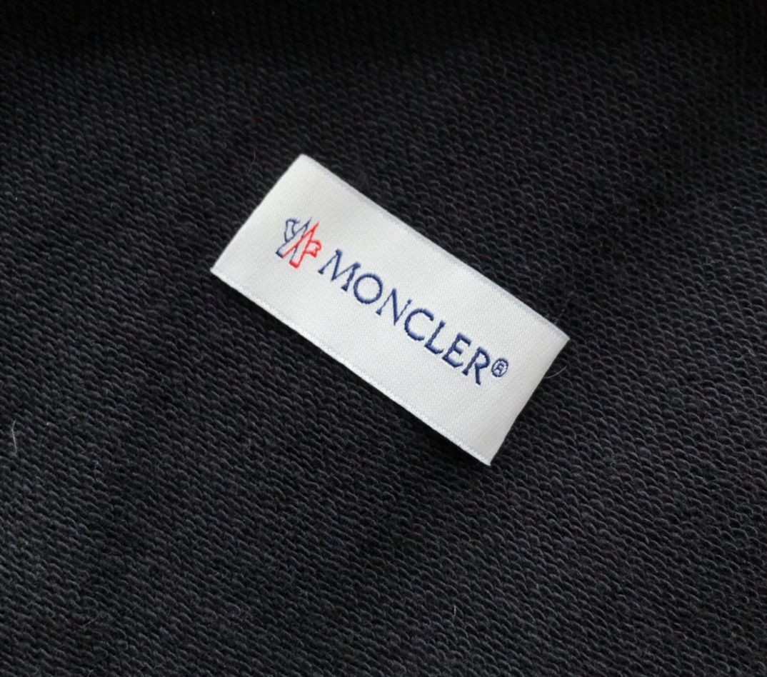 モンクレール MONCLER ショートパンツ ブラック