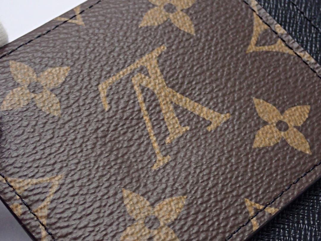 LOUIS VUITTON ルイ・ヴィトン モノグラム リバース カードケース ポルトカルト LVサイドアップ M81462 新品同様品 【送料無料】 A-8222
