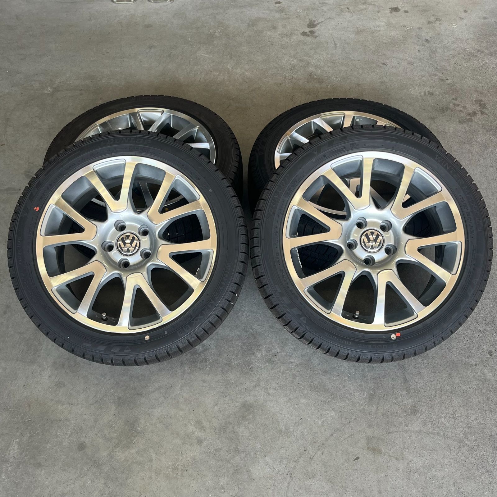 ＶＷビートル等 235 45 18 スタッドレスタイヤ アルミホイール C-61