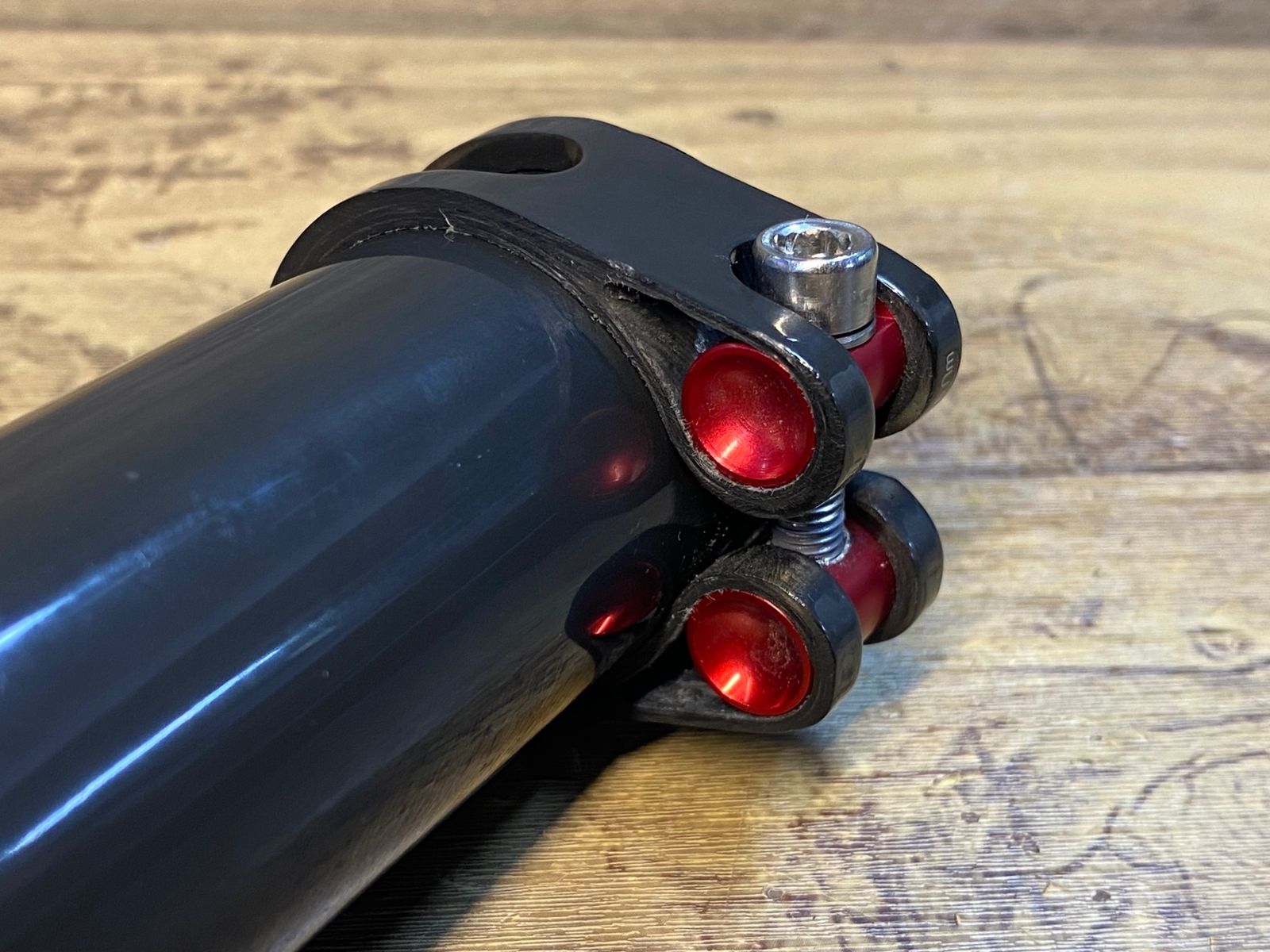 IZ880 ボントレガー BONTRAGER EMONDA カーボン シートマストキャップ