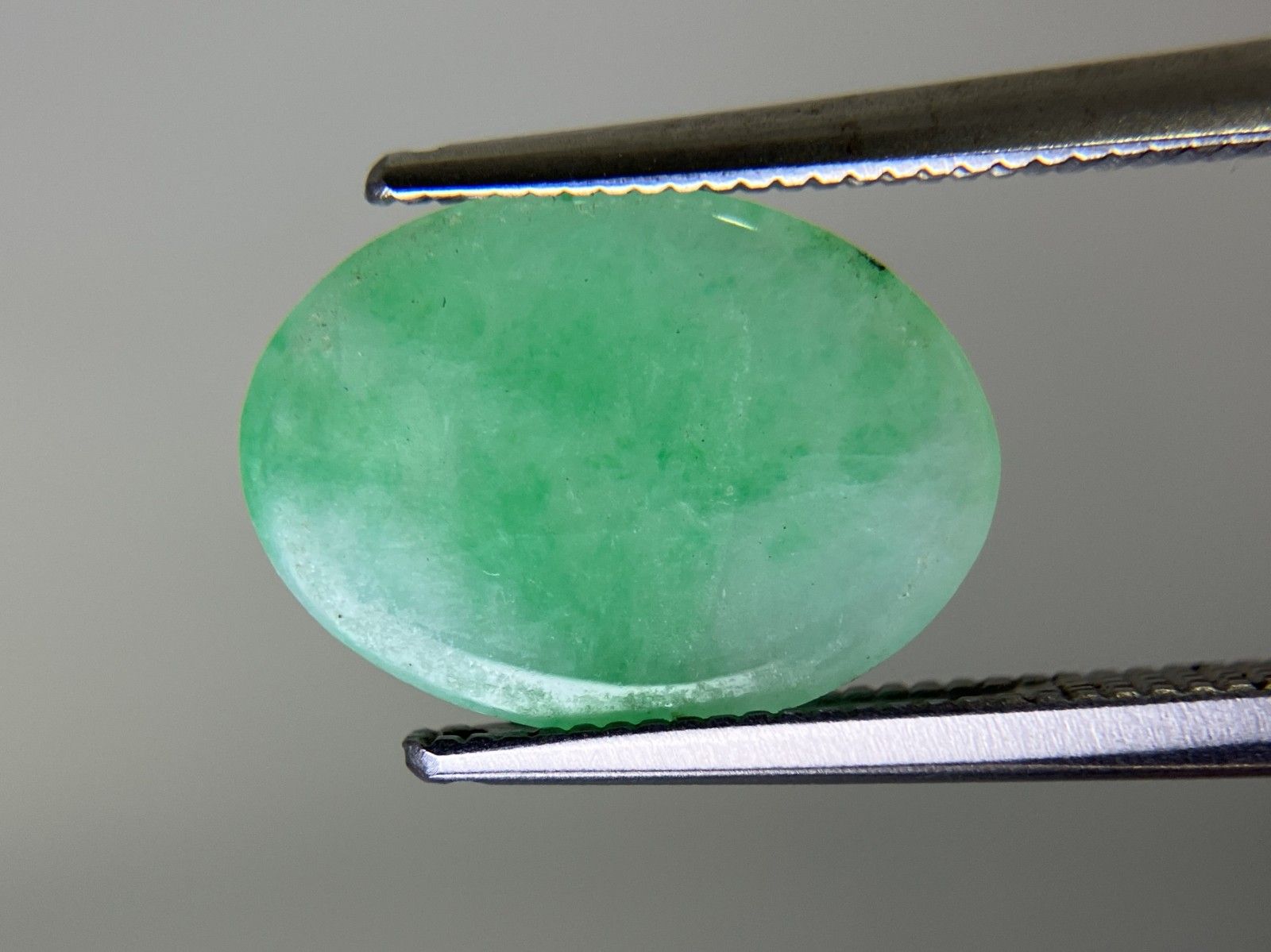 ヒスイ 翡翠 天然 3.055ct 宝石ソーティング付き 13.0㎜×9.6㎜×2.2  