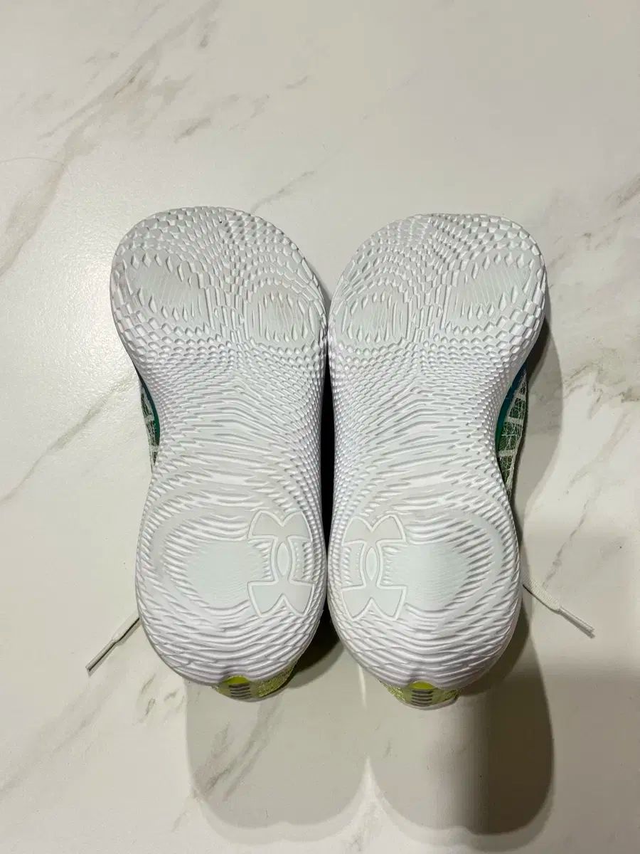 2 ランニングシューズ