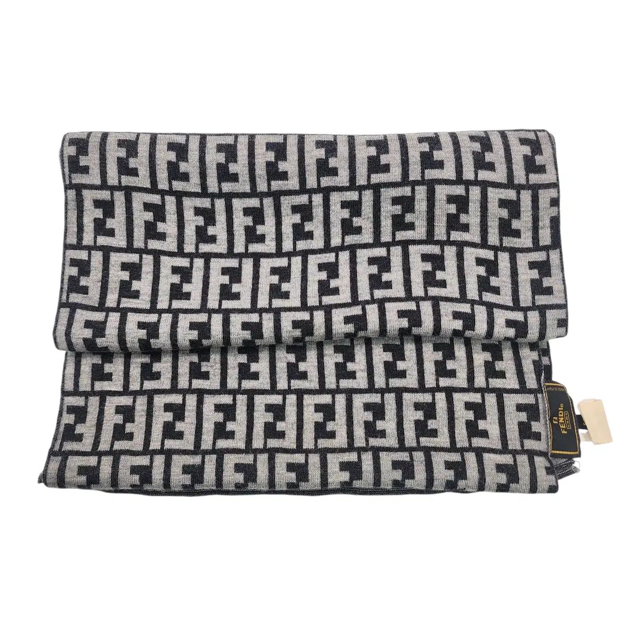 FENDI マフラー チェック ズッカ ブラック ホワイト グレー FENDI マフラー チェック ズッカ ブラック ホワイト グレー フェンディ