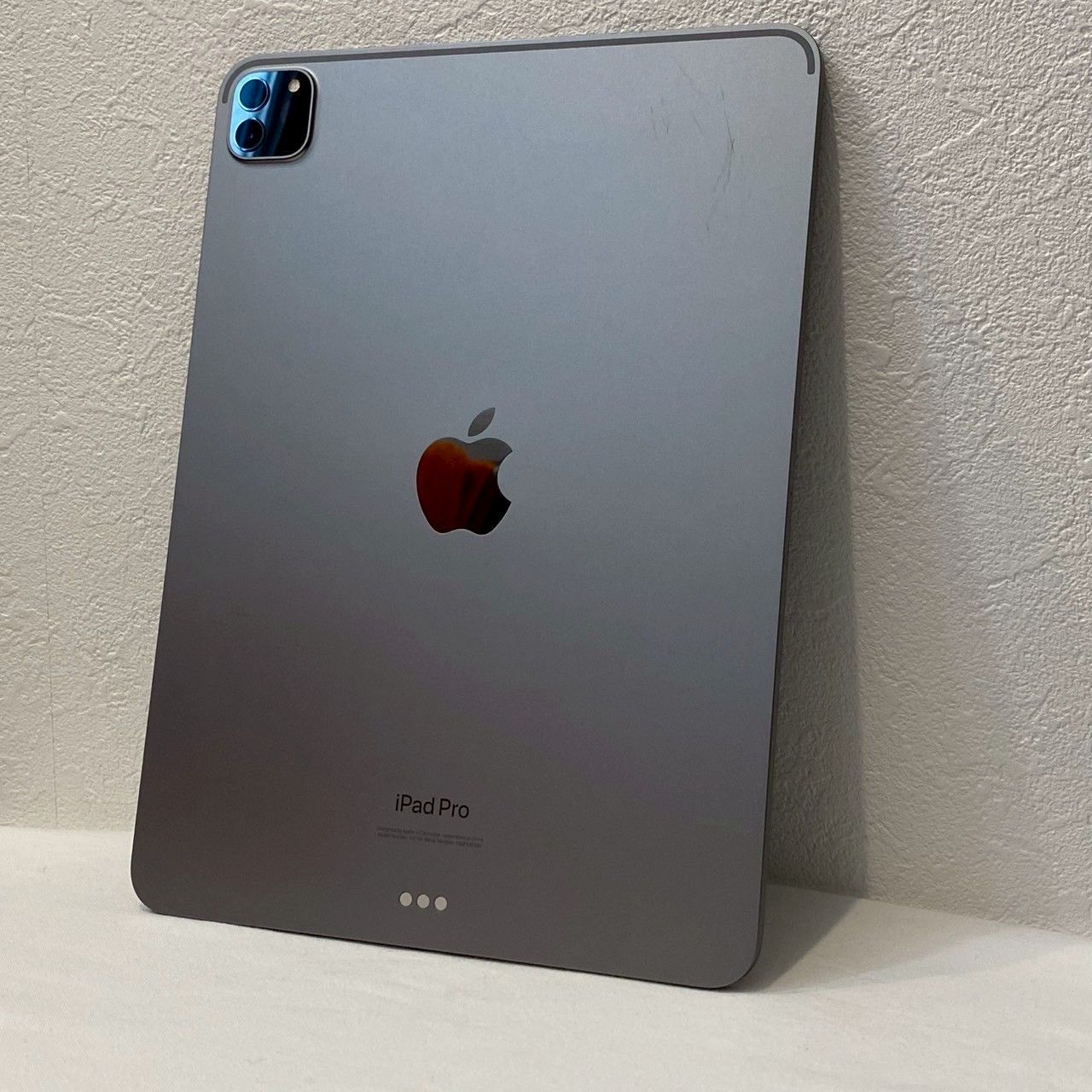 【極美品】iPad Pro 11 1世代 Wi-Fi 256GB グレイ　ペン付 Amazon.co.jp: 【整備済み品】 Apple iPad Pro 11インチ (第1