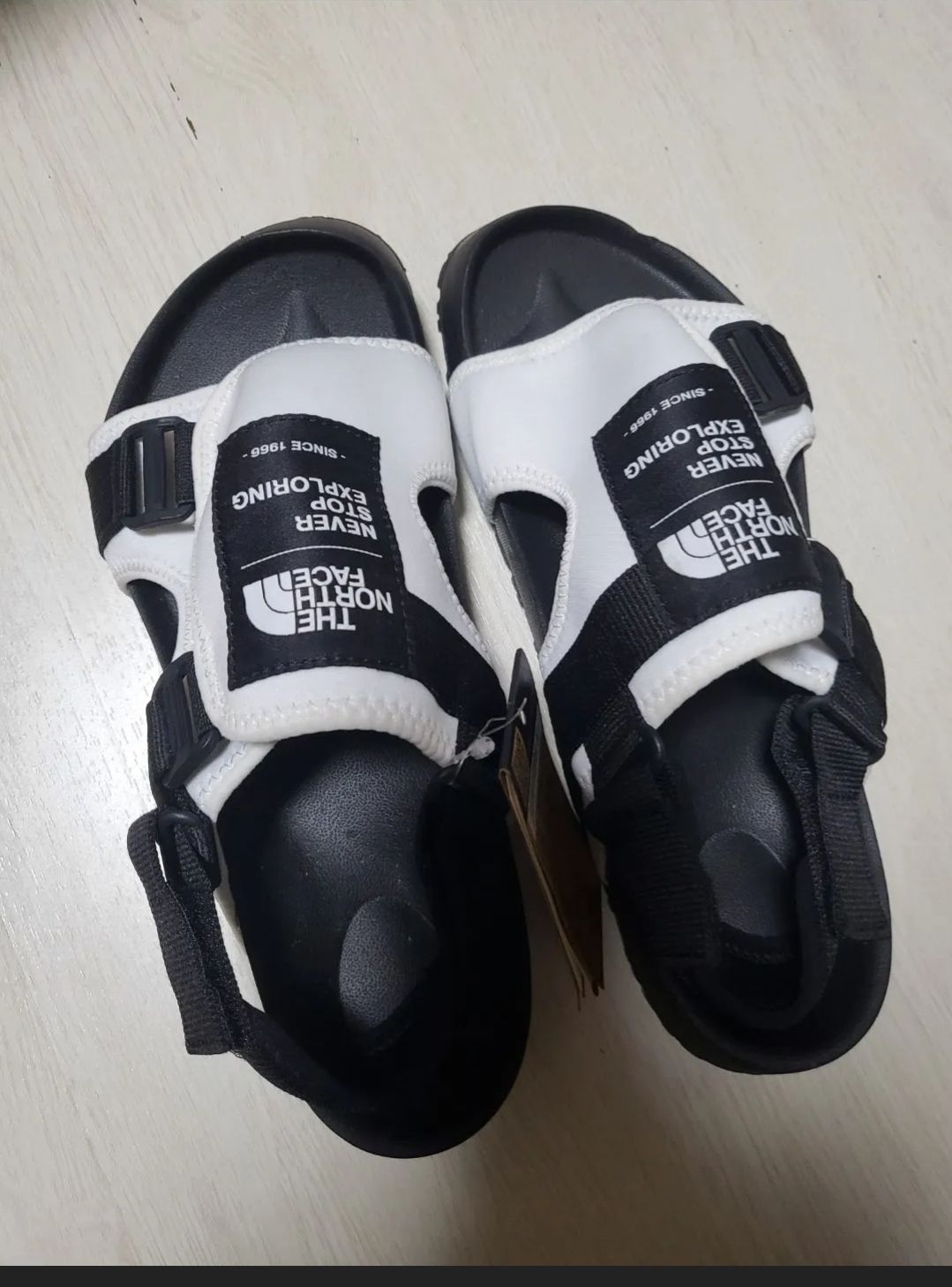 信頼も厚い NORTH THE FACE スライド スポーツサンダル 新品 ノースフェイス 靴