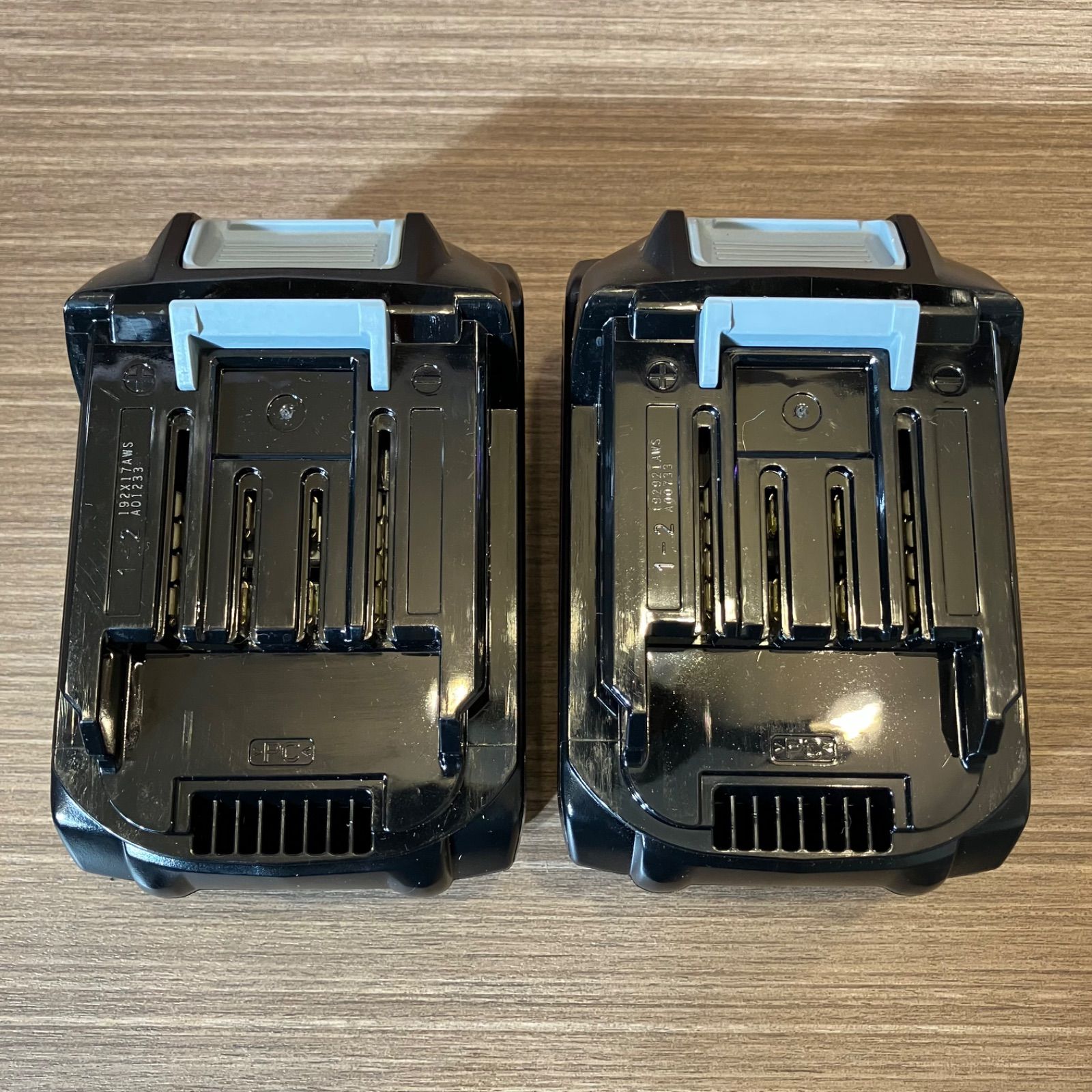 純正 バッテリー