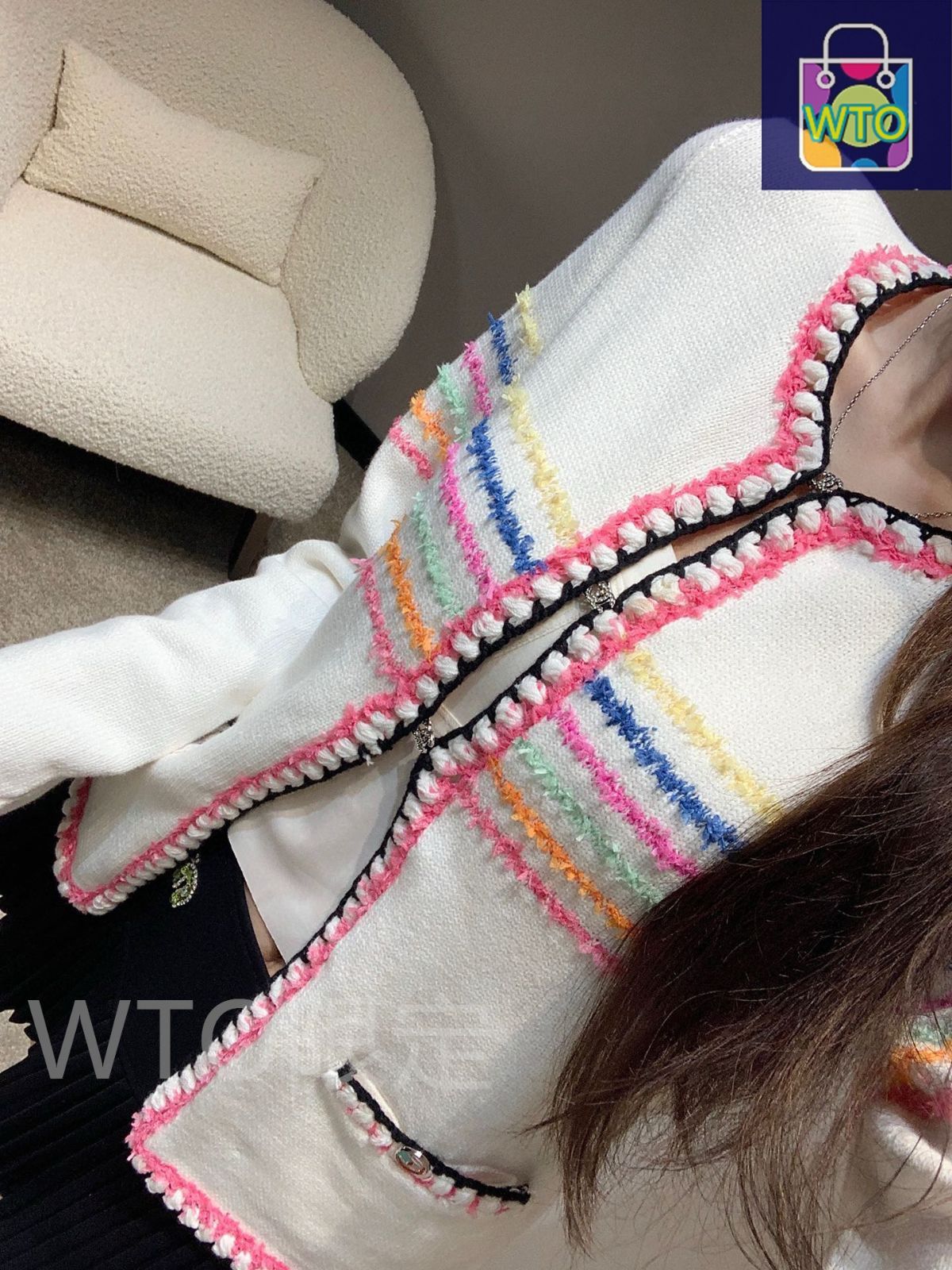 シャネル（Chanel） シャネル風 レインボーストライプの丸首の