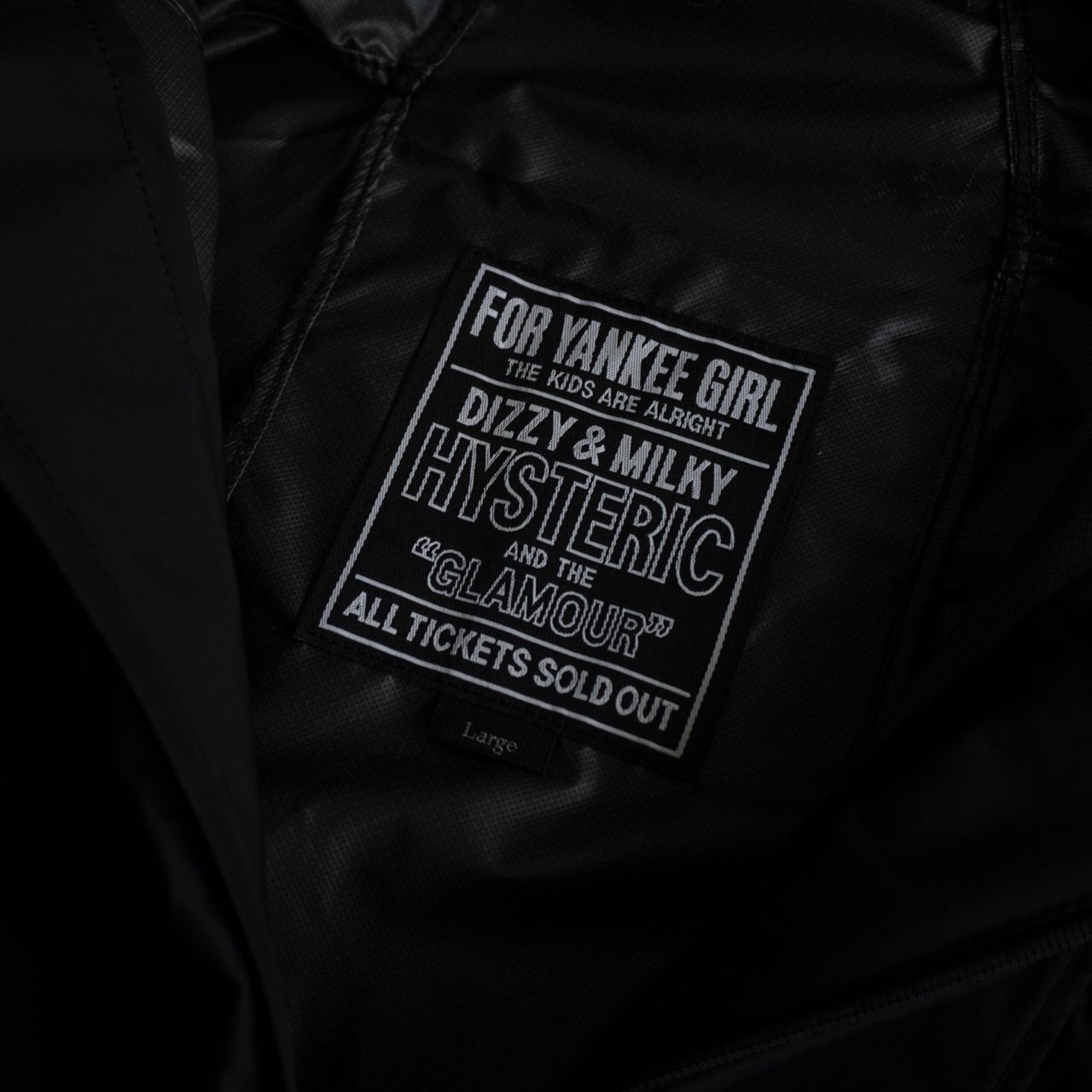 ヒステリックグラマー UP DOWN LOGO アノラックパーカー HYSTERIC GLAMOUR（ヒステリックグラマー）の「UP DOWN LOGO