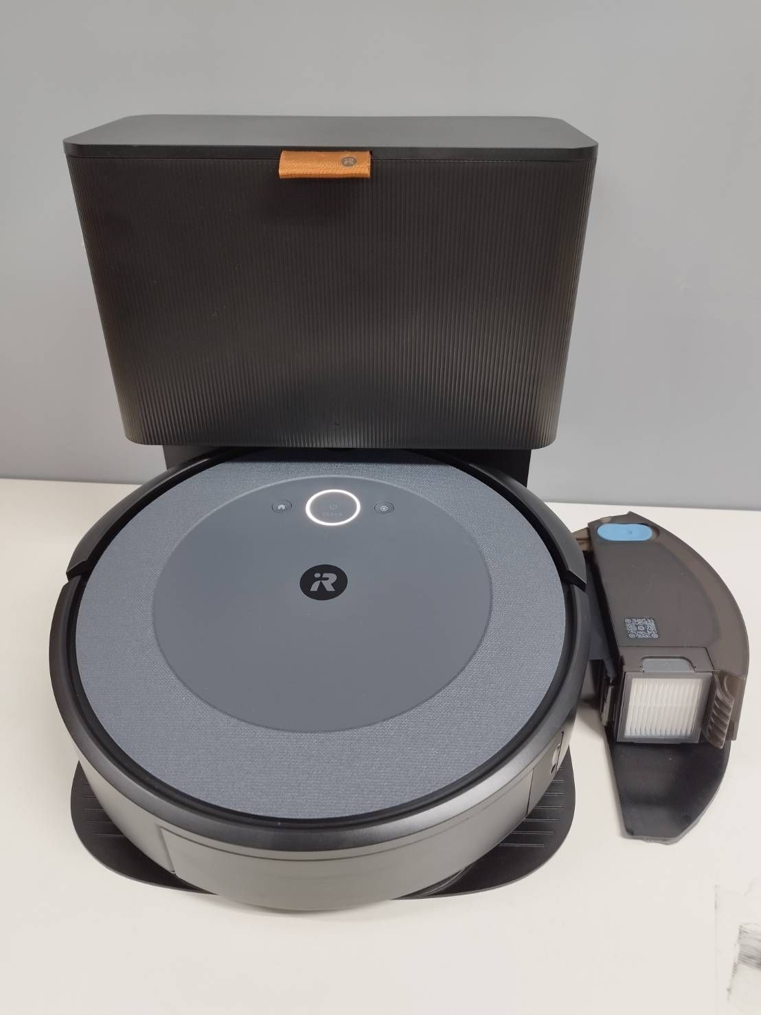 iRobot Roomba i2 RVD-Y1|ロボット掃除機|ルンバ