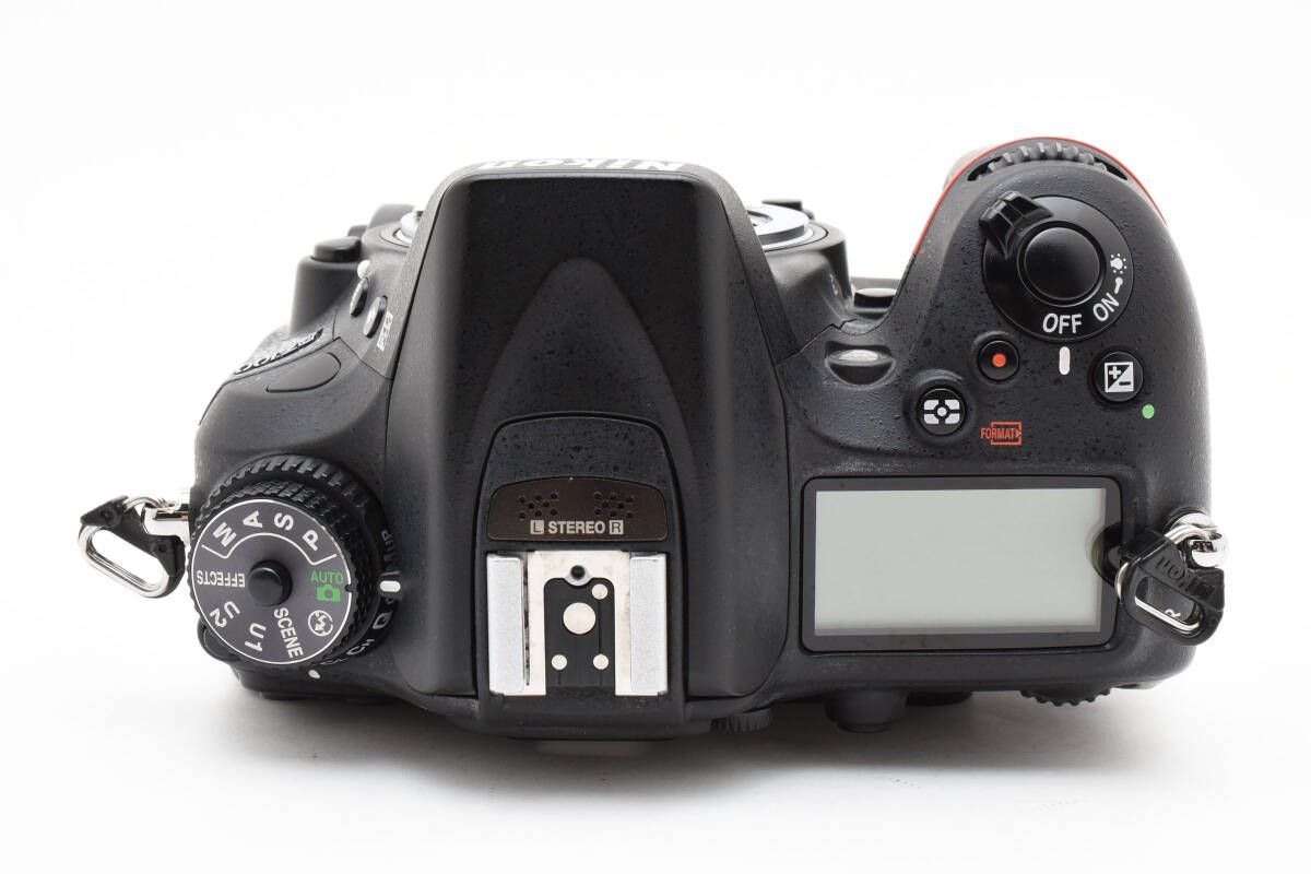 D7100