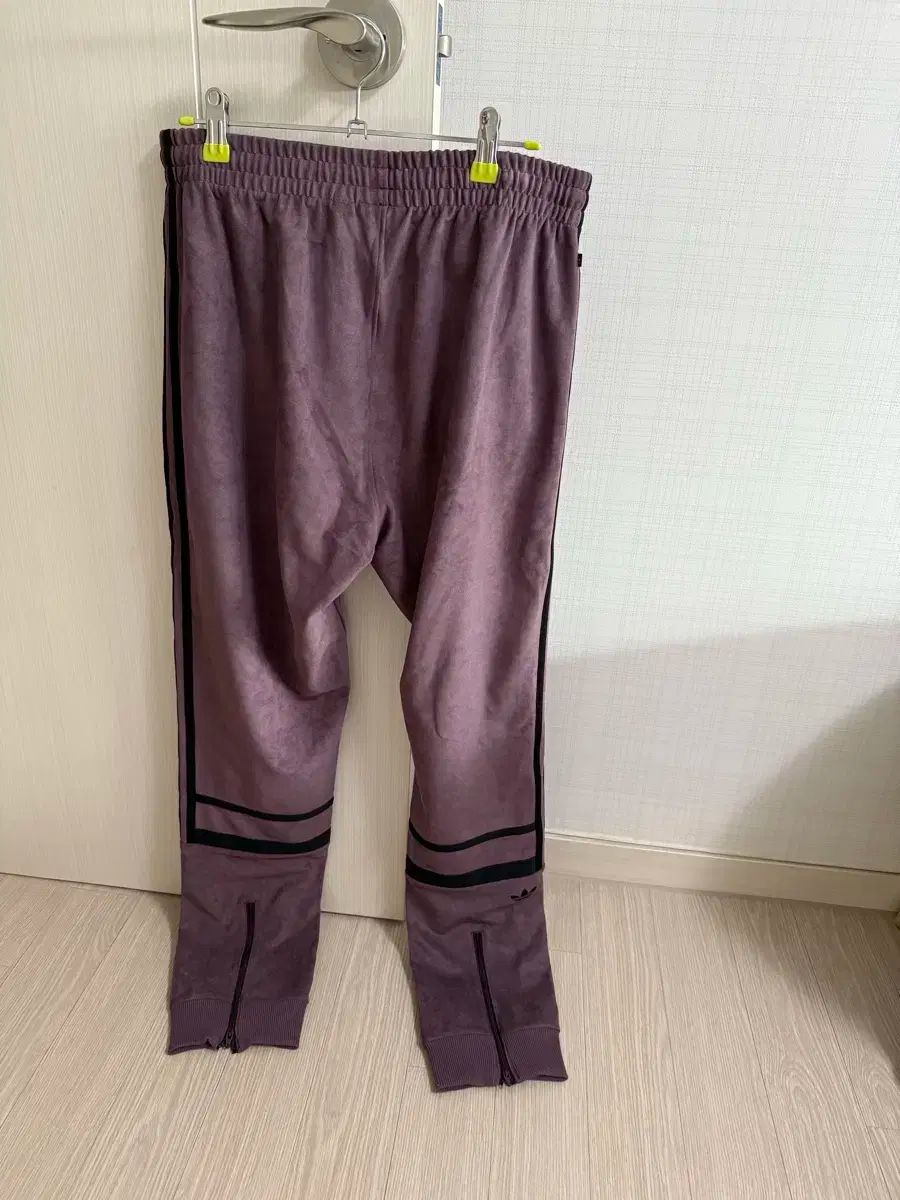 adidas アディダス