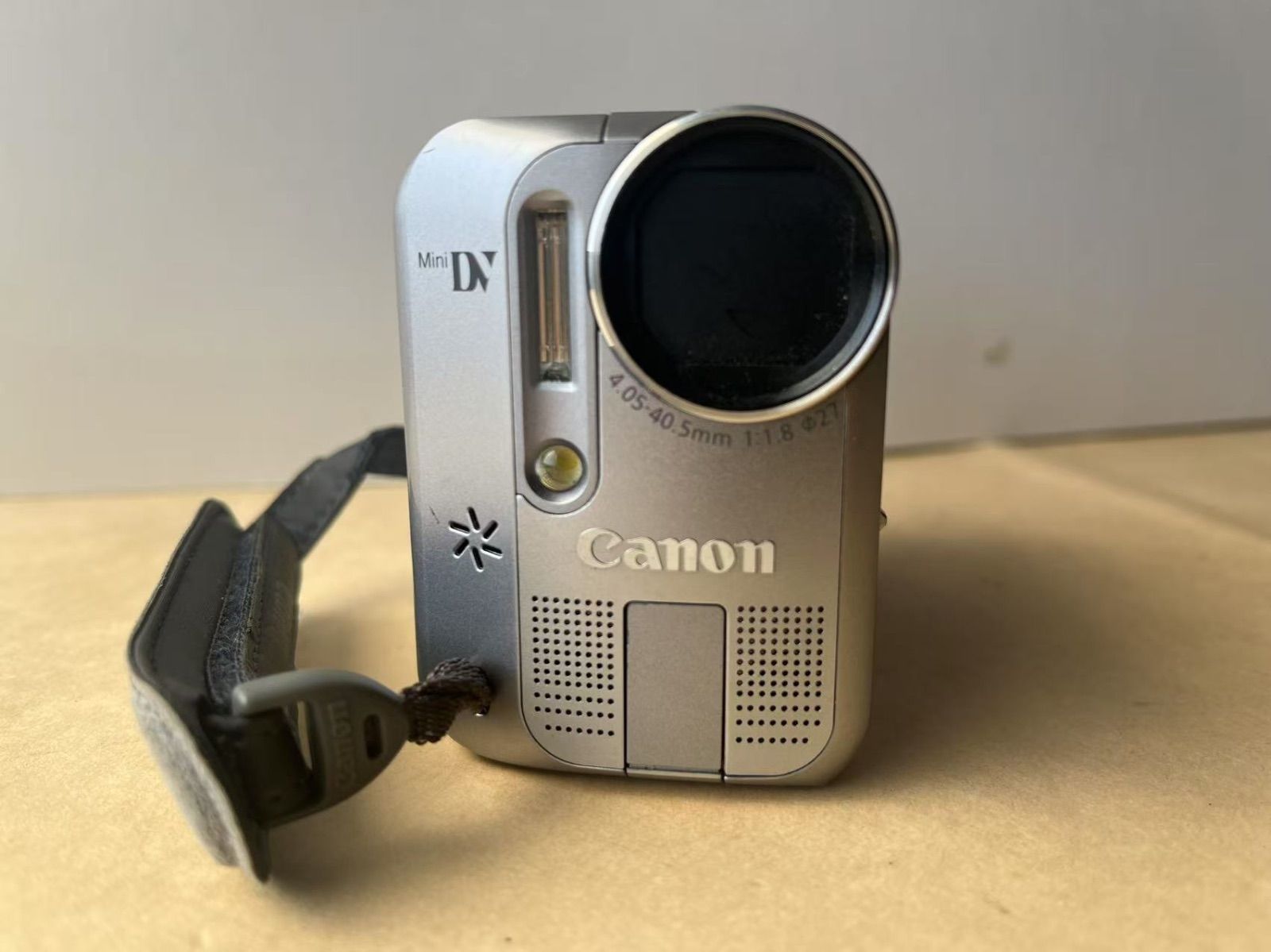 動作品　Canon  miniDVビデオカメラ　IXY DV S1 Amazon | Canon IXY DVS1 デジタルビデオカメラ DM-IXYDVS1