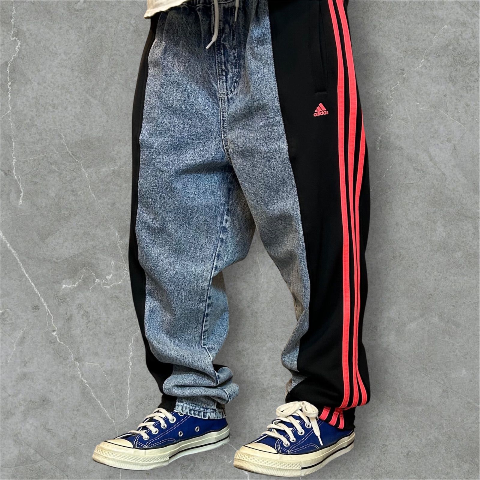 adidas リメイク デニム 再構築 adidasリメイクデニムパンツ【海外で大人気♡】 再構築デニム