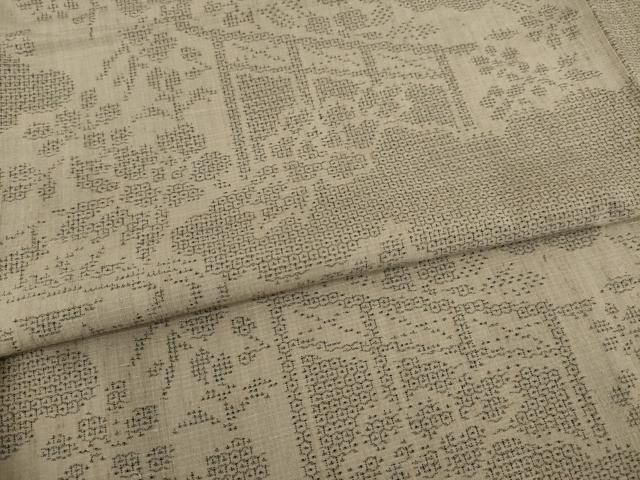 平和屋着物○本場結城紬 重要無形文化財 100亀甲 花籬文 正絹 逸品