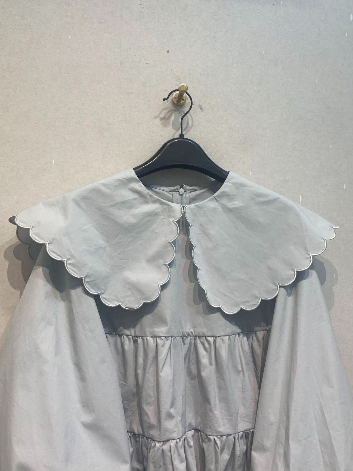 yori ヨリ スカラップ カラー ティアード ブラウス ロング