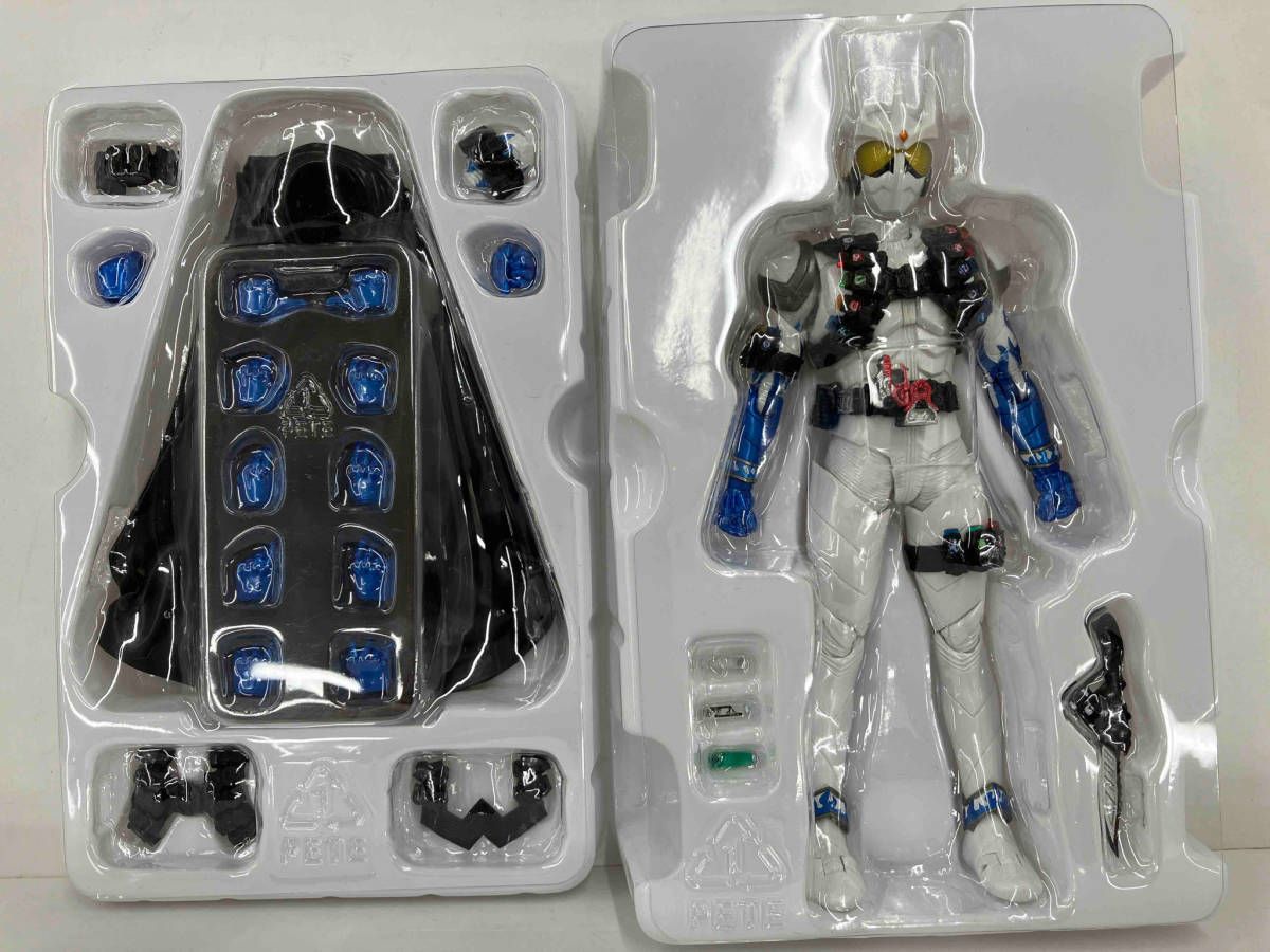 仮面ライダーエターナル 真骨頂 S.H.Figuarts（真骨彫製法） 仮面ライダーエターナル | 魂ウェブ