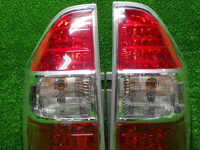 ノア　トランク　テールレンズ左右 数量限定，新作 ノア テールレンズ左右 ZRR70⁄75 前期 28-198 トヨタ