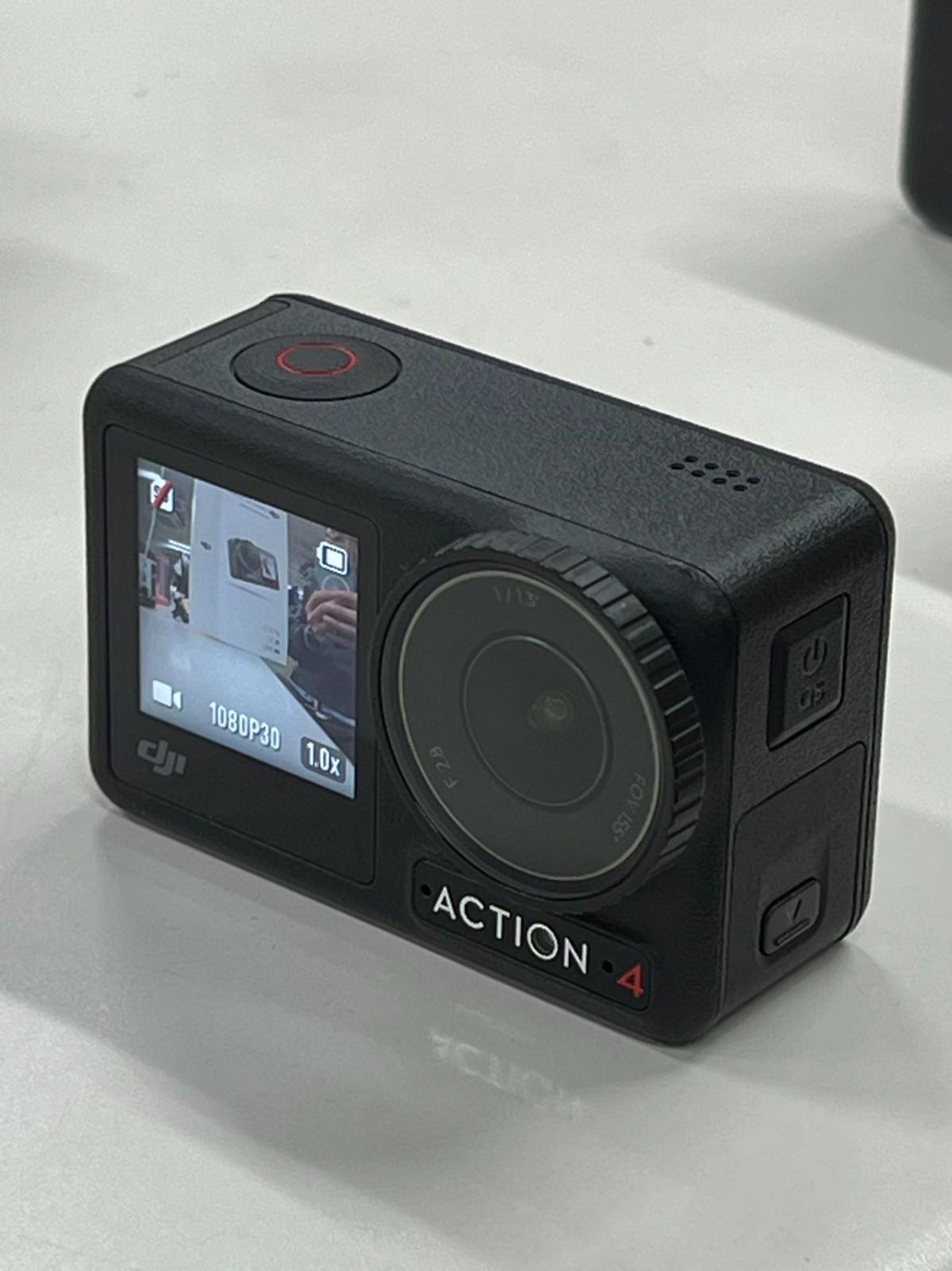 美品 DJI Osmo Action 4 Adventure Combo アクションカメラ 付属 美品 DJI Osmo Action 4 Adventure Combo アクションカメラ 付属