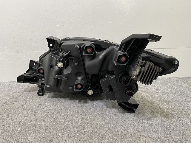 セレナ ハイウェイスター e-POWER C28 GC28 GFC28 純正 右 ヘッドライト ランプ LED レベライザー 刻印E KOITO 100-2379Y 日産 144512 FFCRYSTALESIA_COM