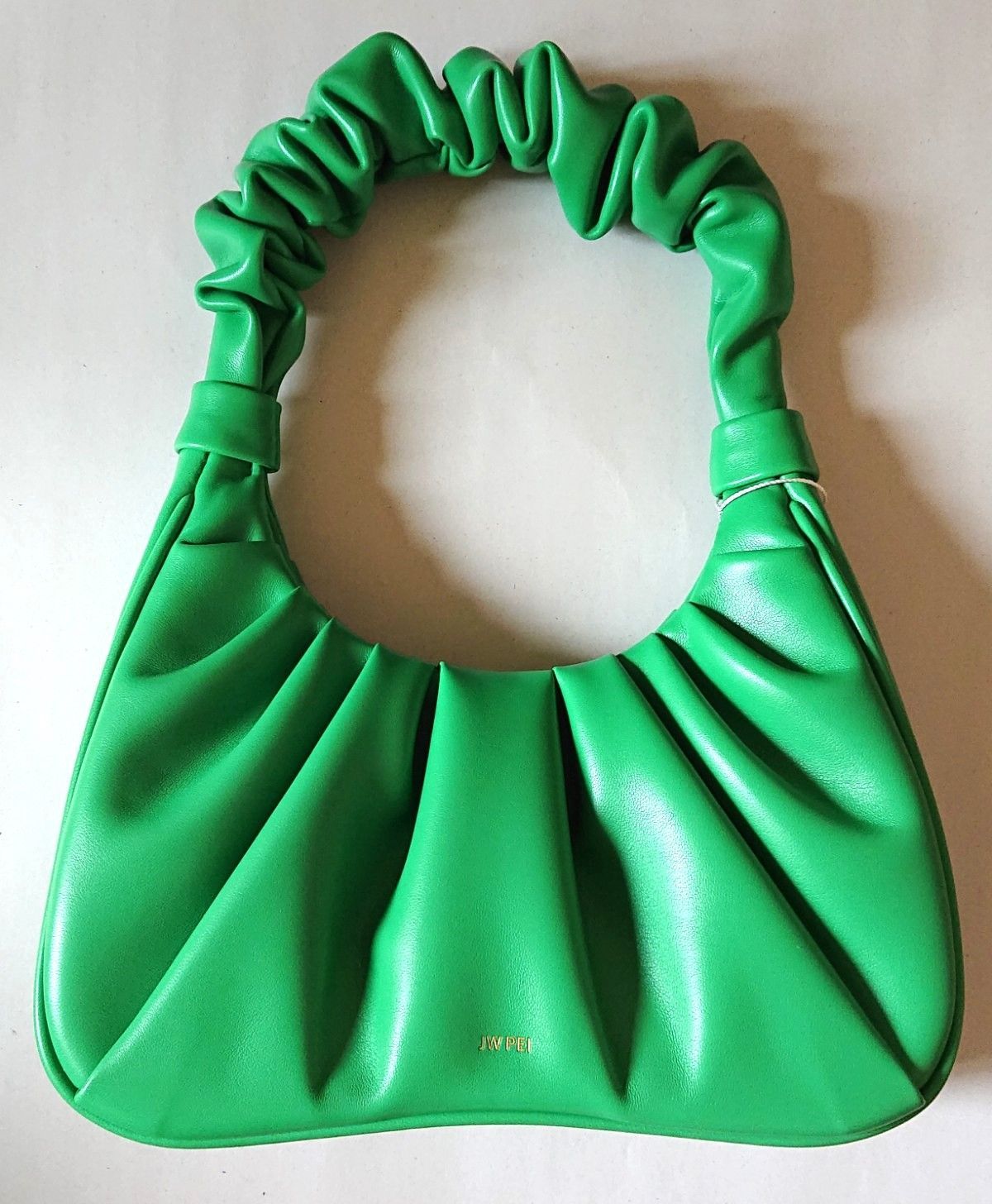 すぐ届く! LA発 大人気ブランド 完売前に♪ Gabbi Bag【JW PEI】 JW Pei's Viral Gabbi Bag Is at Its Lowest Price Ever for