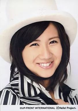 中古】生写真(ハロプロ) °C-ute/岡井千聖/顔アップ・衣装白・黒・帽子