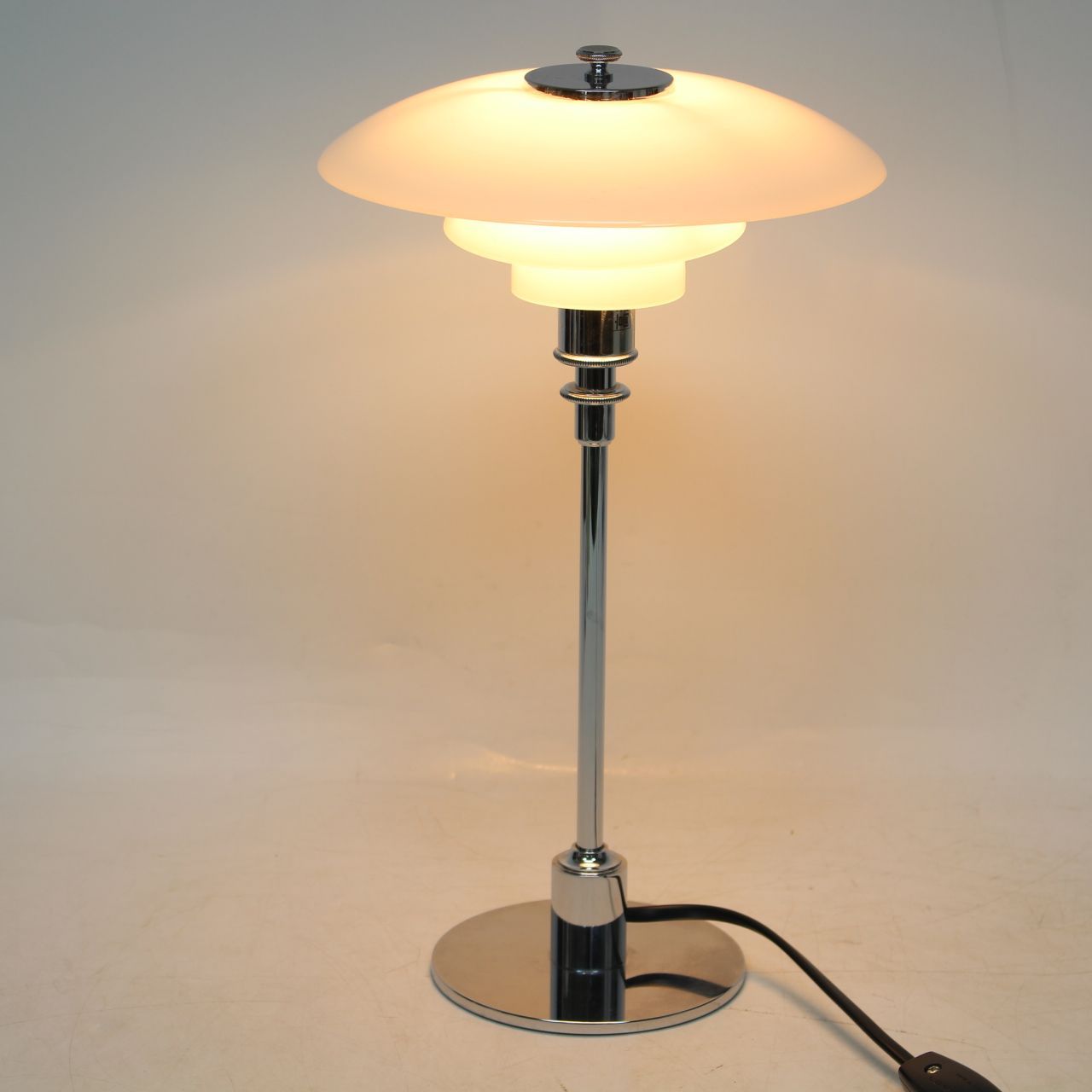 IS614)【美品】ルイスポールセン PH2/1 テーブルランプ 参考¥ 156,200 シルヴァー・クローム シルバー - メルカリ