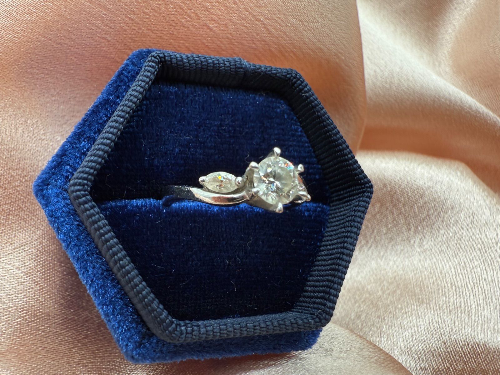 ベルシオラ バゲットカットダイヤモンドリング 9号 ベルシオラ