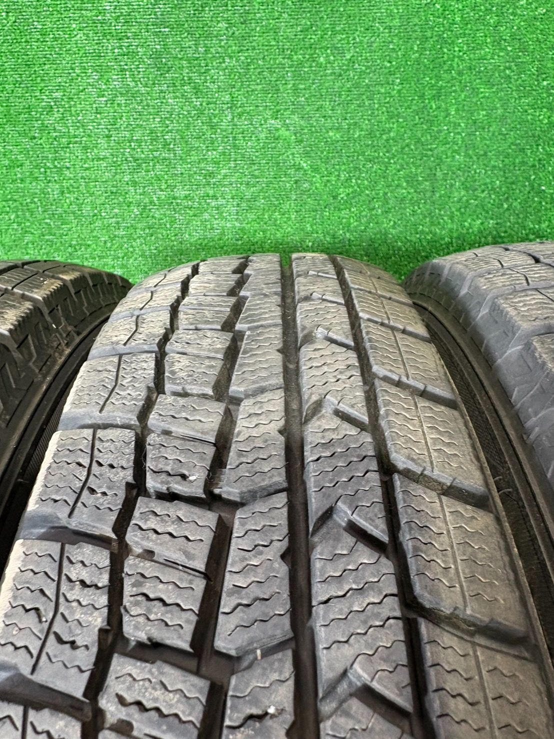 79Q スタッドレスタイヤ