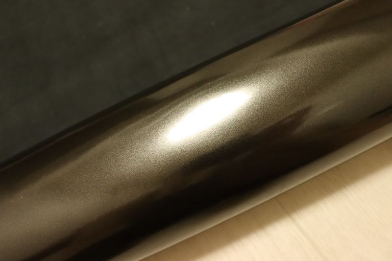 ブラック 190ds クロム革 牛革 国産 レザー ガラス加工 半裁 一枚革 レザークラフト 革 皮 本革 diy 生地 材料