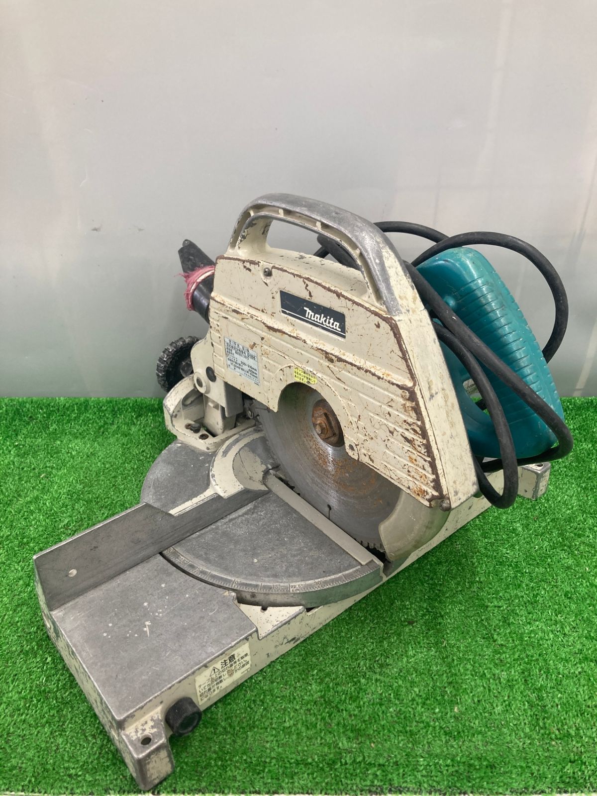 中古品】【0922】☆makita(マキタ) 216㎜ 8型卓上マルノコ 中古品】【0922】☆makita(マキタ) 216㎜ 8型卓上マルノコ