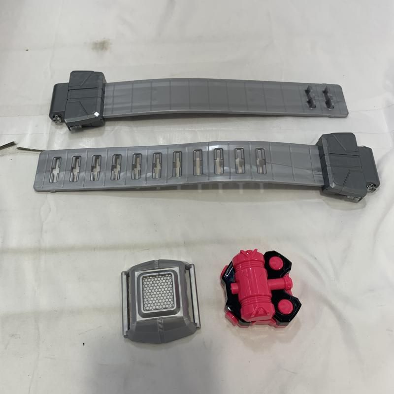 中古】開封/状態△)BANDAI DXデザイアドライバー 変身ベルト 仮面