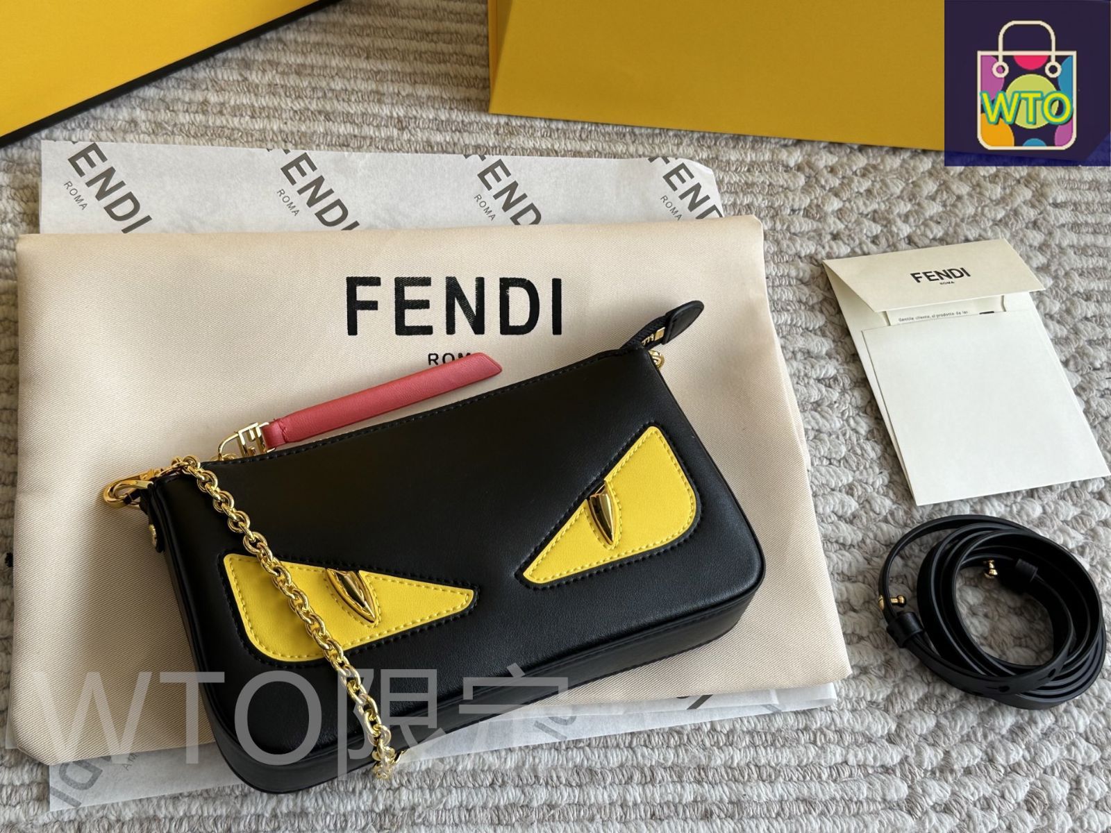 FENDI フェンディ ショルダーポーチ ヴィンテージ 正規店購入 FENDI フェンディ ショルダーポーチ ヴィンテージ 正規店購入