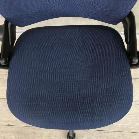 Steelcase スチールケース