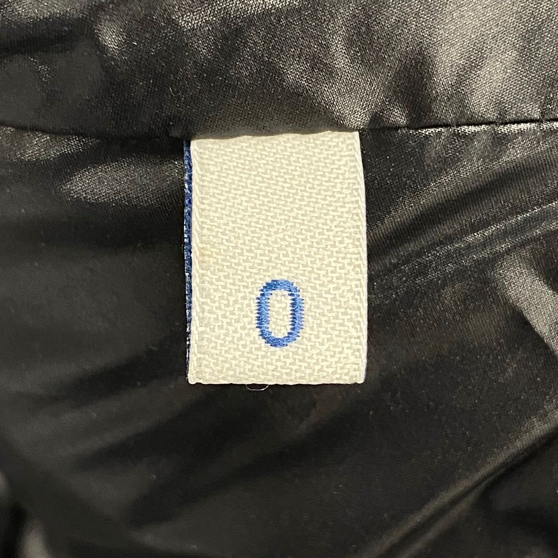 モンクレール ダウンベスト