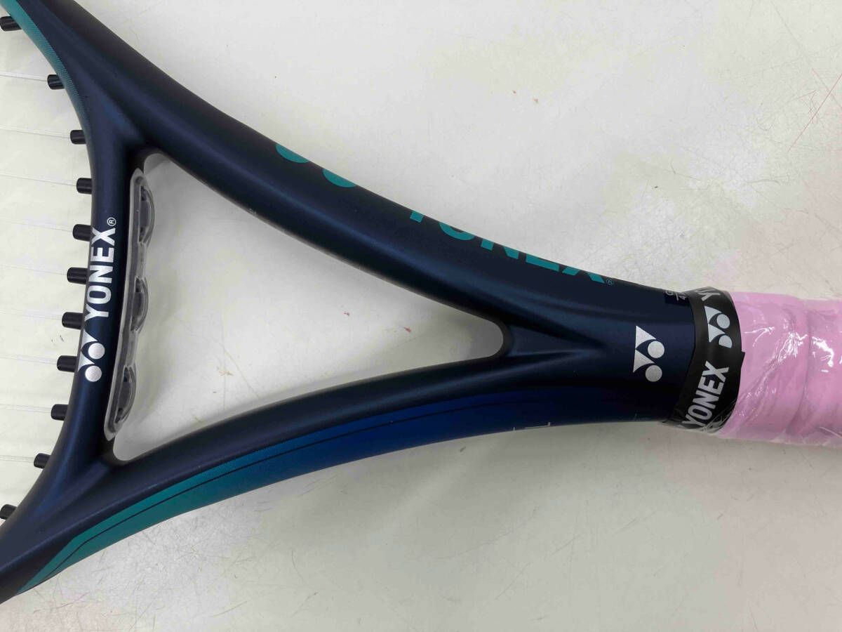 YONEX