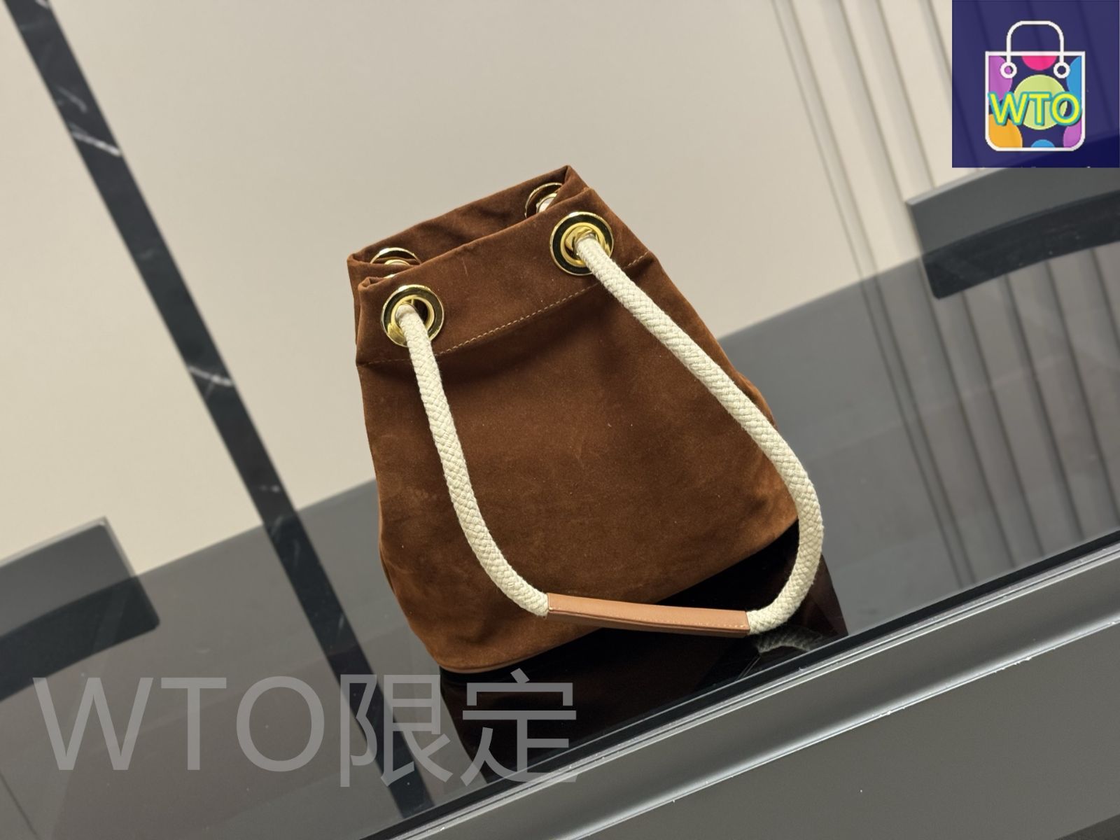 希少【PRADA】ブラウン ナイロン ロゴ バケットバッグ 今日特価】Prada プラダ ナイロン バケットバッグ シリーズ 未来