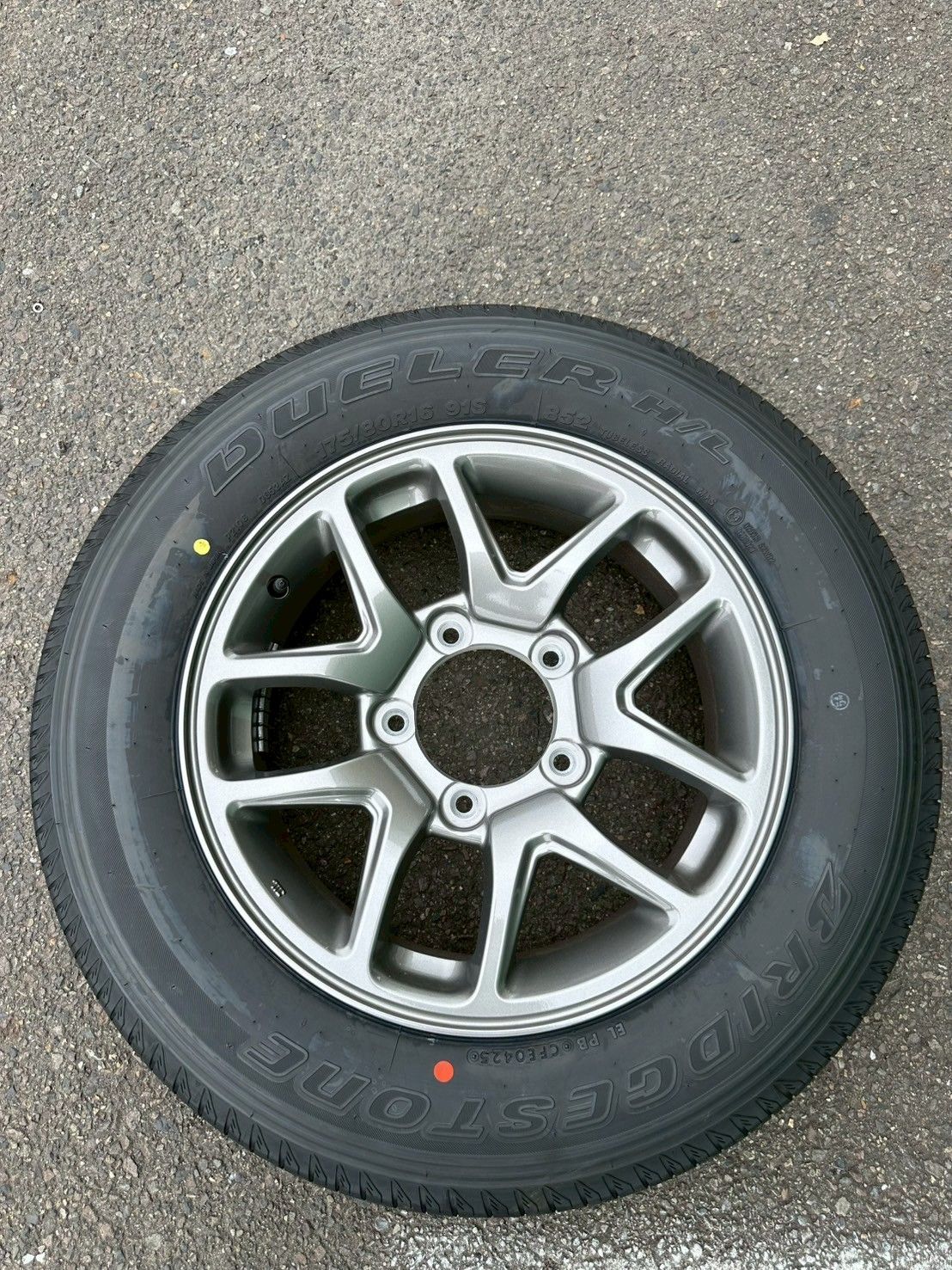 走行35km 新車外し】2025年製造 SUZUKI ジムニー JB64 純正アルミ