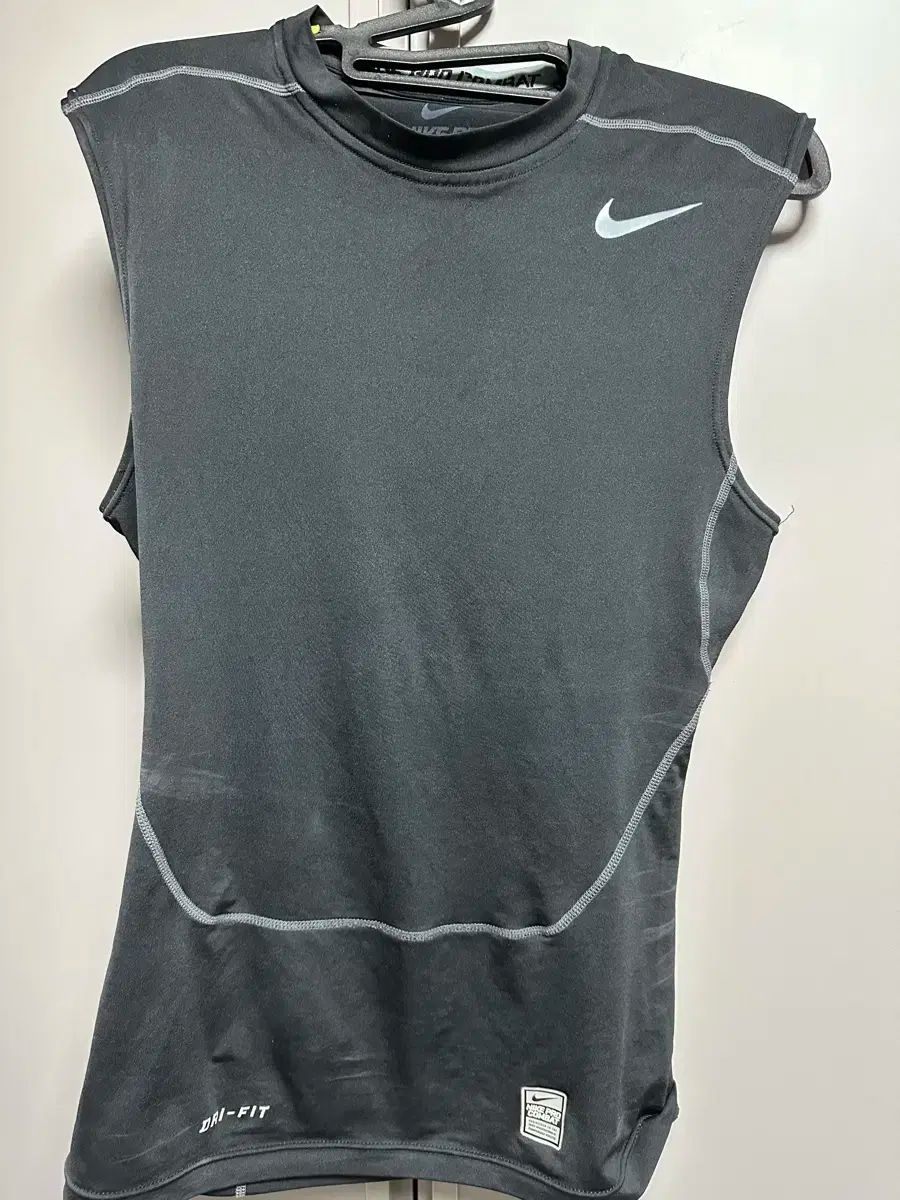 Nike(ナイキ） プロ コンバット ノースリーブ L