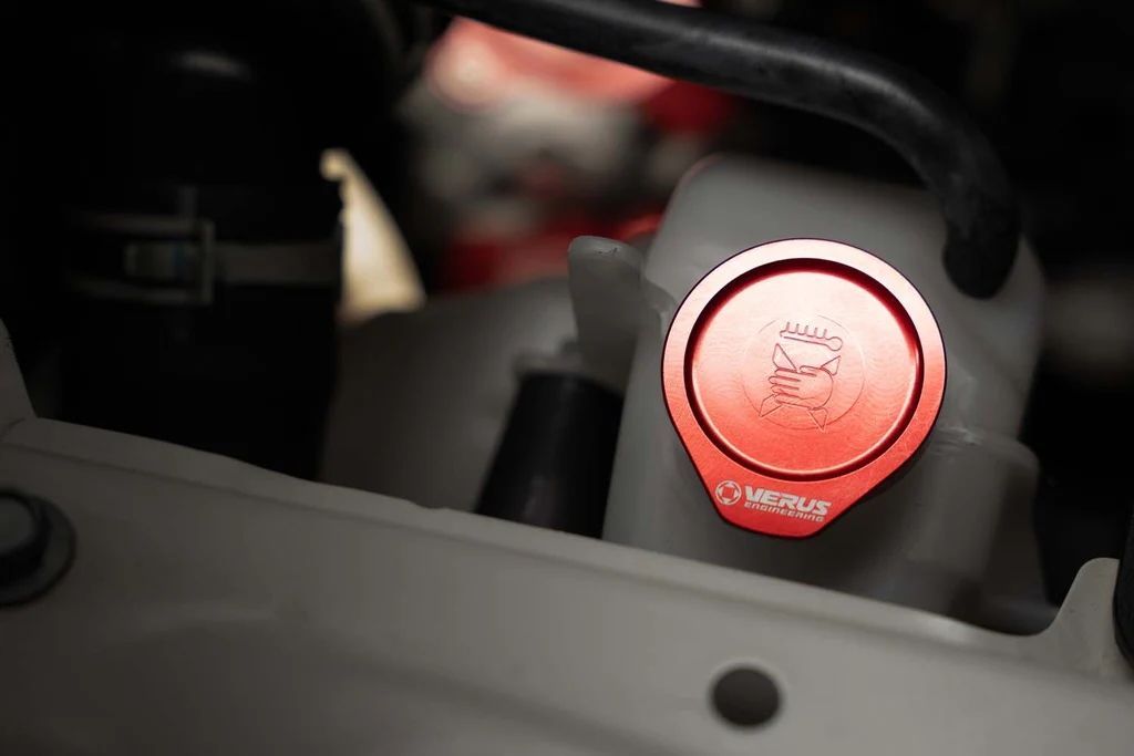 スバルBRZエンジンルームキャップセット