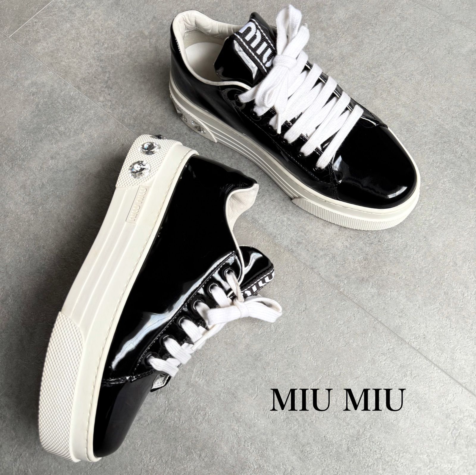 ミュウミュウ 厚底スニーカー miu miu ビジューストーン パテント 